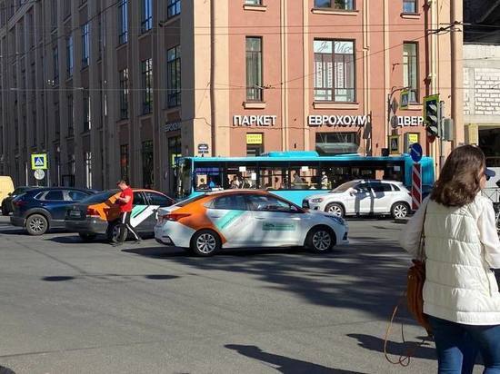 Китайские авто: какое будущее ждет петербургский каршеринг