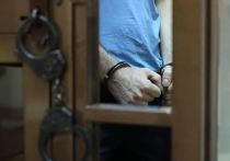 Начальник управления по противодействию коррупции Федеральной таможенной службы (ФТС) Дмитрий Мурышов арестован сроком на 2 месяца по делу о получении взятки в особо крупном размере