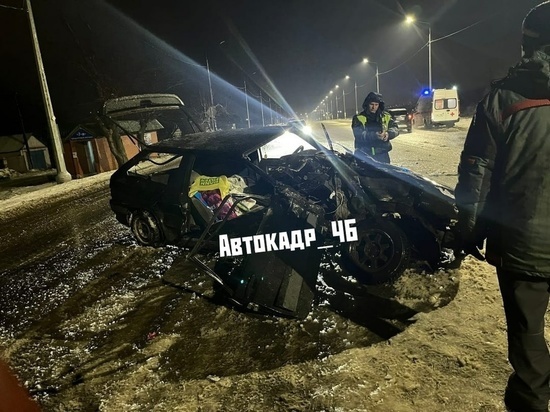 На трассе под Курском разбились две легковушки