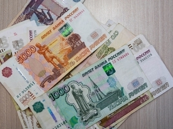 В Омске у школьной учительницы украли деньги с банковской карты