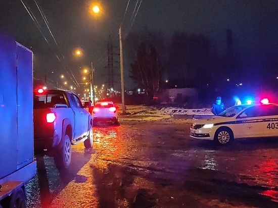 Водителя бензовоза с поддельными документами остановили полицейские в Томской области