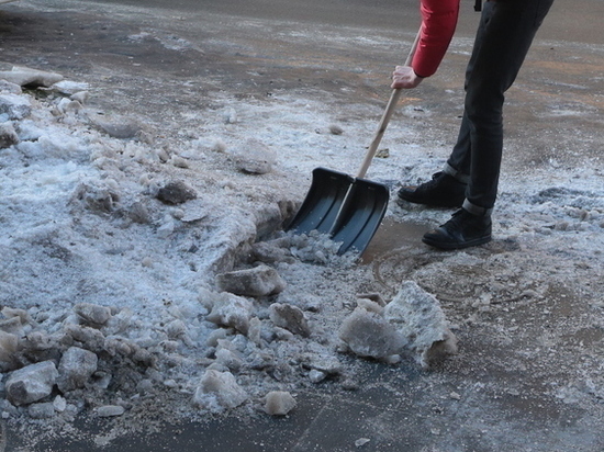 Флешмоб по уборке снега пройдет на Ильиной улице в Великом Новгороде 10 декабря