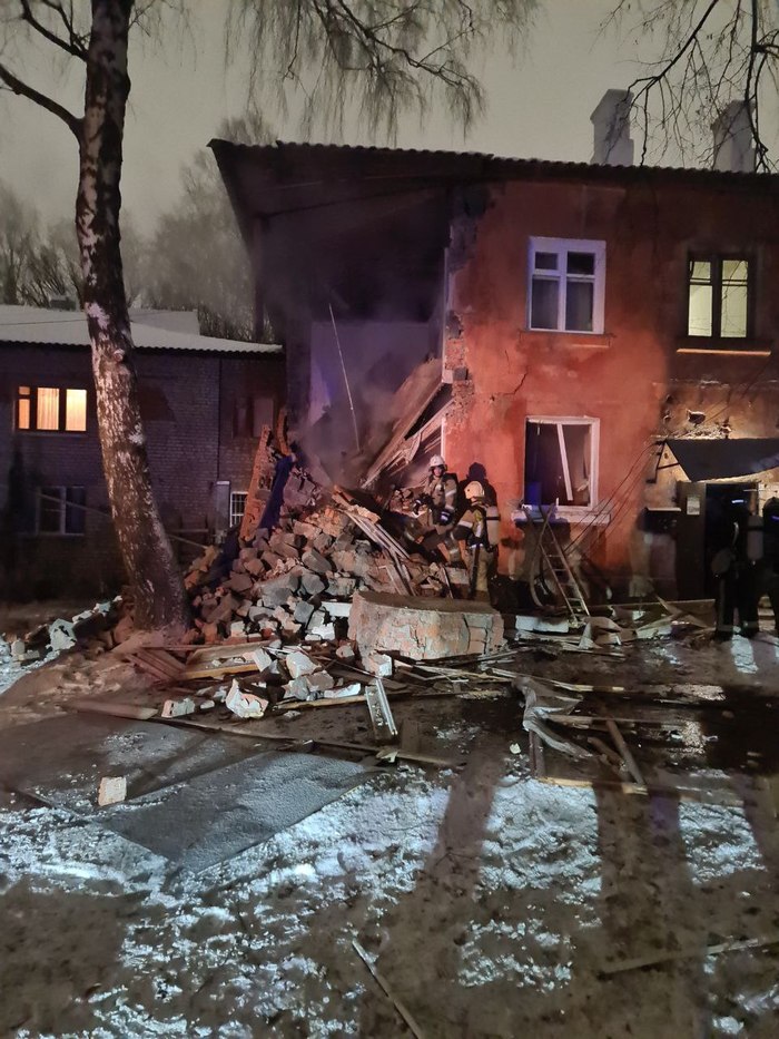 В Рязани произошёл взрыв в жилом доме: кадры с места ЧП