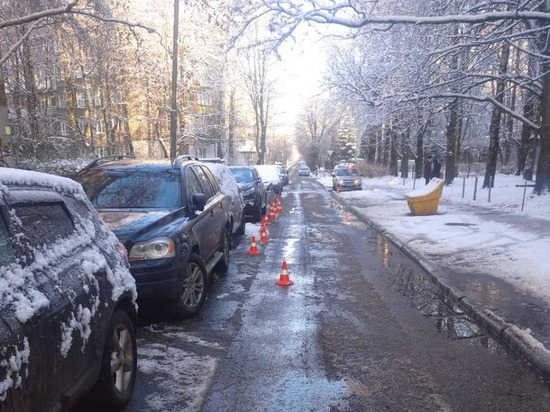 В Центре Калининграда неустановленный водитель сбил нарушителя