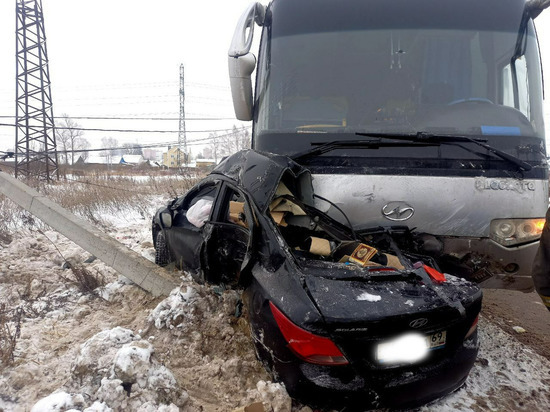 В Твери в аварии с автобусом погибла женщина