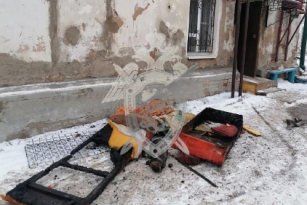 Молодой мужчина погиб в Костроме при пожаре в доме на Малой Дебре