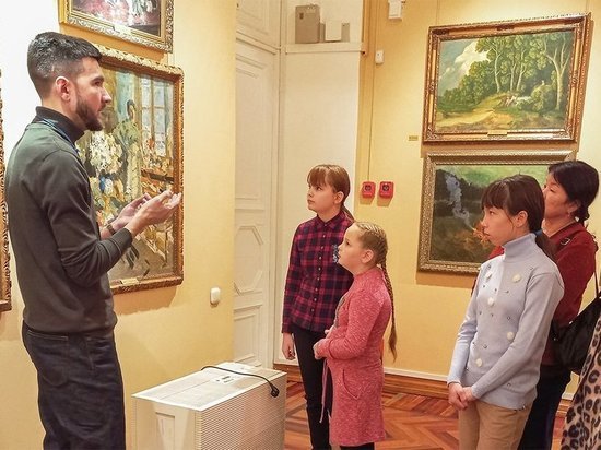 В Астрахани организовали творческие занятия для замещающих семей