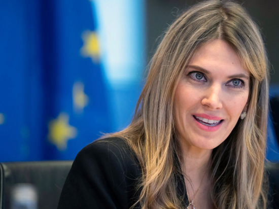 Взяточничество и отмывание денег проникло в структуру Европарламента