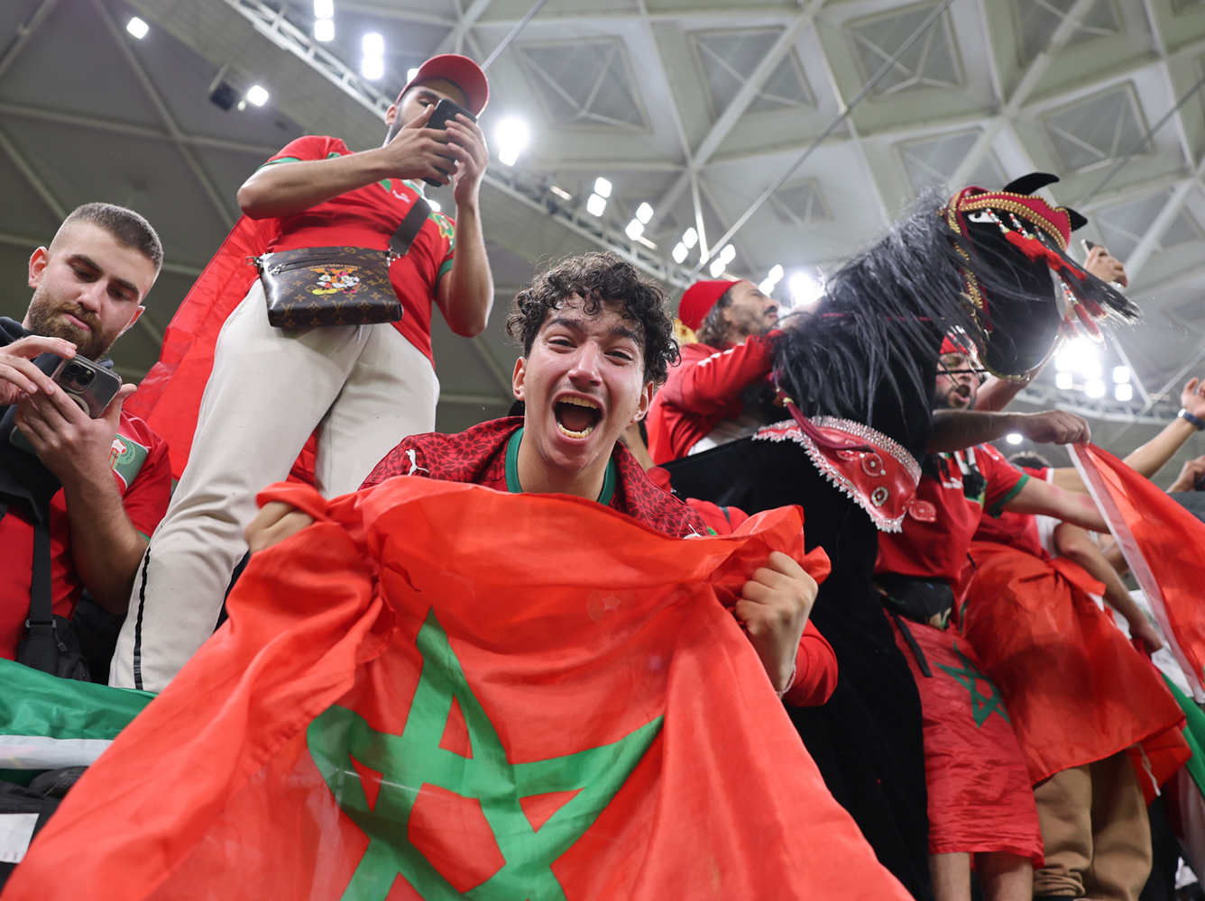 Фанаты устроили беспорядки после успеха Марокко на ЧМ-2022: кадры огненного празднования