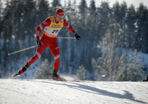 Александр Большунов стал победителем лыжной гонки на 15 километров свободным стилем на третьем этапе Кубка России в Чусовом