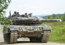 Власти Германии еще не приняли решение поставить Киеву танки Leopard 2, сообщил министр иностранных дел Украины Дмитрий Кулеба в интервью ARD. Он отметил, что последние договоренности с Берлином затрагивали оборонительные системы, включая ПВО IRIS-T и зенитные установки Gepard.