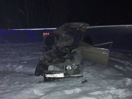 Три человека погибли в «ВАЗе» на трассе под Новосибирском