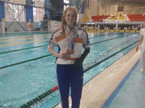 Спортсменка из Ноябрьска взяла 2 бронзы на первенстве РФ по плаванию