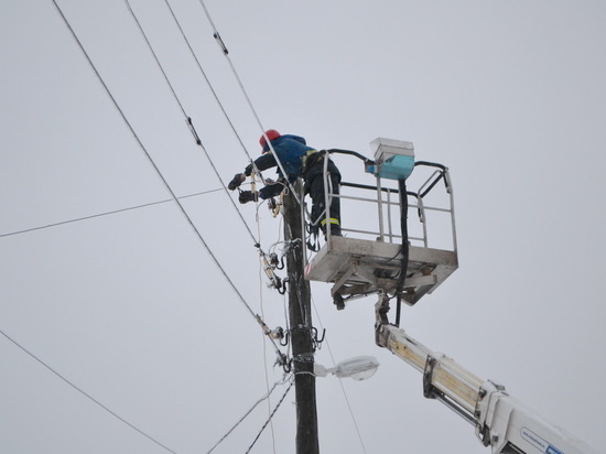 Восстанавливать электричество в Чувашии приехали представители Россетей из четырех областей