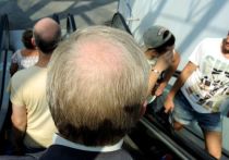 Трихолог Яннис Джанцидес с коллегами-экспертами перечислили продукты, которые могут вызывать потерю волос у мужчин