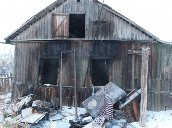 Житель Омской области сжёг дом бывшей возлюбленной