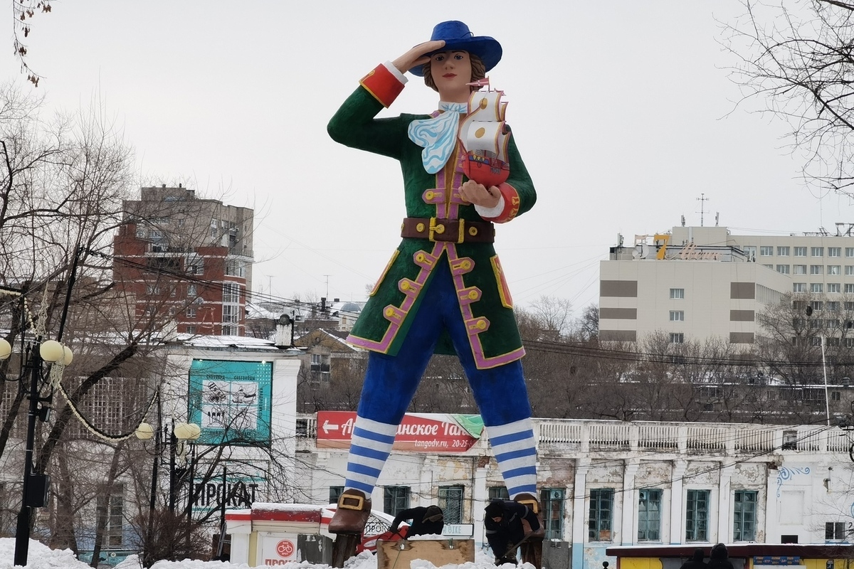 Легендарную статую Гулливера установили в хабаровском парке «Динамо» - МК  Хабаровск