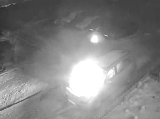 Поджигатель автомобиля Toyota Land Cruiser 200 на Сахалине попал на видео