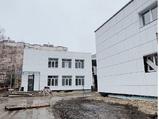 Вячеслав Гладков проинспектировал капремонт проблемных детских садов и школ в Белгороде