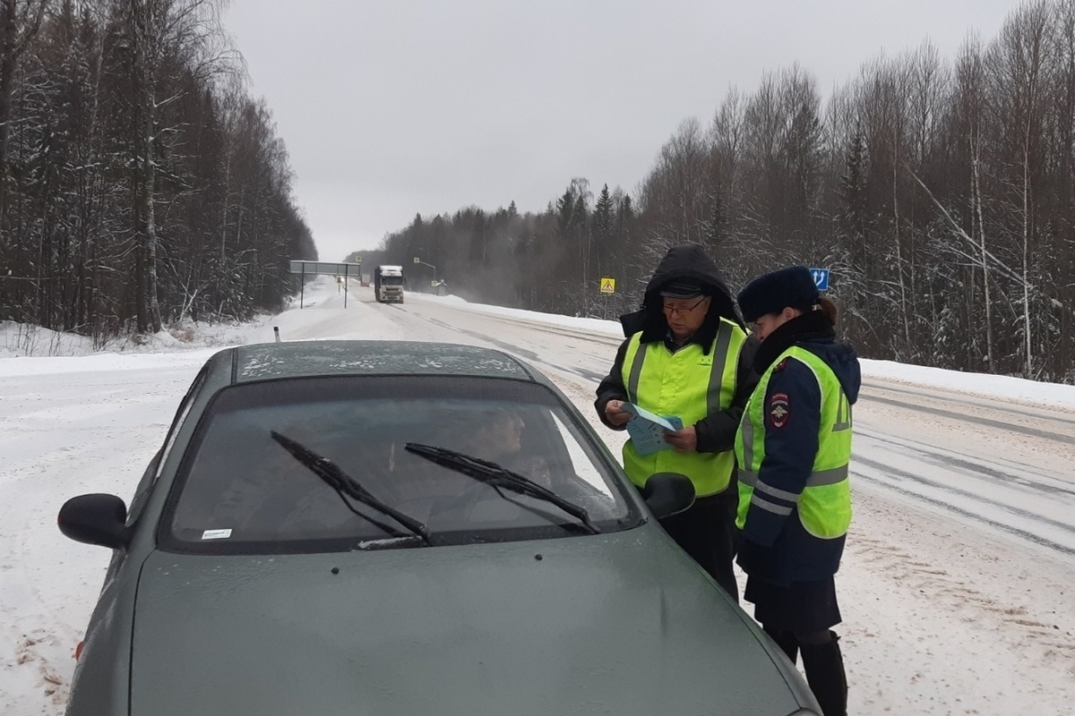В Костромской области ГИБДД дали водителям рекомендации по безопасному вождению в зимний период
