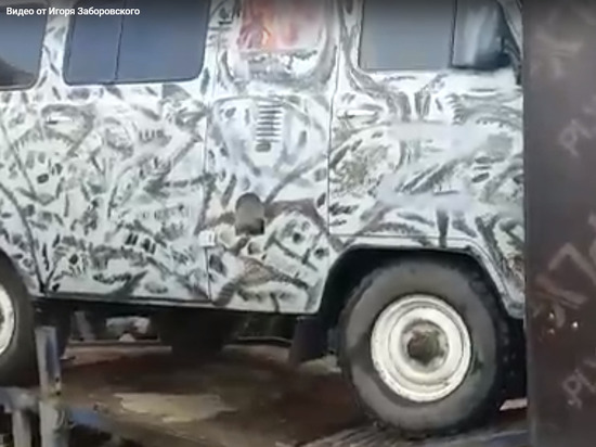 Общественник с Ямала по пути в зону СВО загрузил шестой купленный для бойцов автомобиль