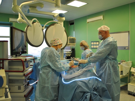 Московский хирург в Чебоксарах сделал операцию 12 пациентам