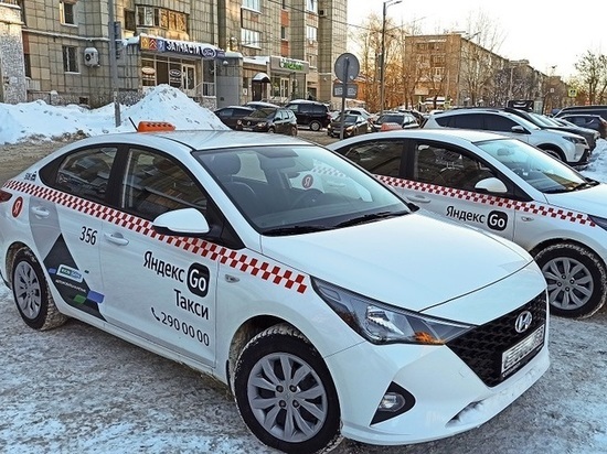 В Перми готовы к работе первые автомобили такси с утвержденной стандартами оклейкой