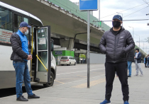Ввести штрафные санкции для транспортных компаний, которые не соблюдают столичные нормативы обслуживания пассажиров, постановили депутаты Московской городской думы