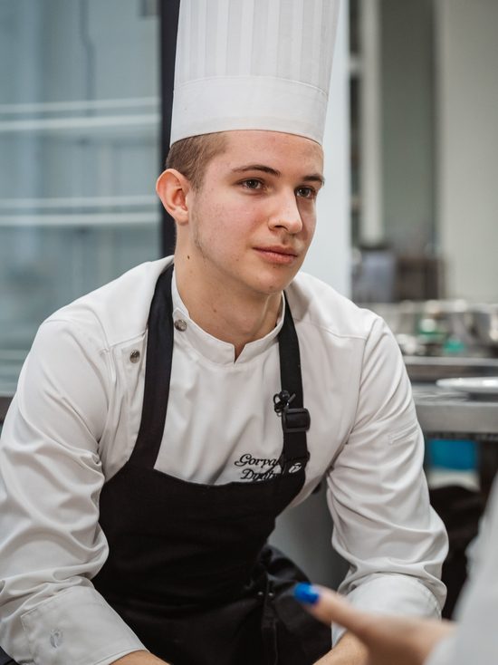 Юный повар из Твери завоевал медаль на всероссийском чемпионате «Абилимпикс»