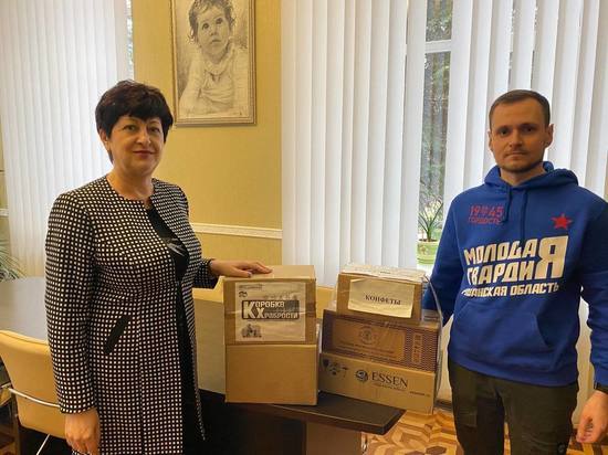 Рязанские активисты передали подарки пациентам областной детской больницы ЛНР