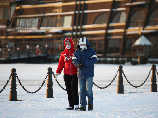 Детские новогодние праздники в Петербурге могут отменить из-за роста заболеваемости ОРВИ