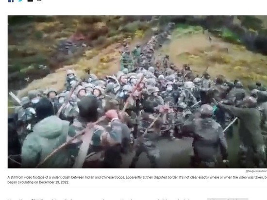 Опубликованы кадры, где мндийские и китайские солдаты сражаются палками и кирпичами