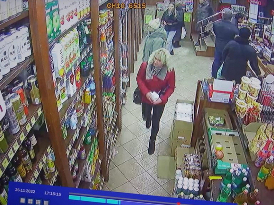 Полиция ищет женщину, расплатившуюся фальшивкой в Брянске