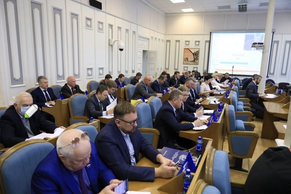 За дополнительные льготы для участников СВО проголосовали депутаты Костромской облдумы