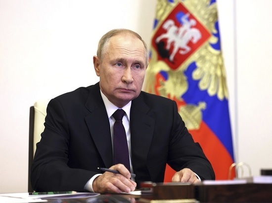 Путин заявил об увеличении размера пособия для беременных