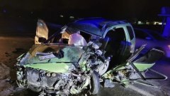 Автомобиль вылетел на две встречные машины на Сахалине: видео с места аварии