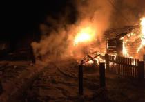 Утром 16 декабря в селе Налобиха Косихинского района сгорел частный дом