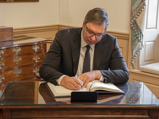 Вучич пообещал ускоренную выдачу гражданства Сербии россиянам и украинцам