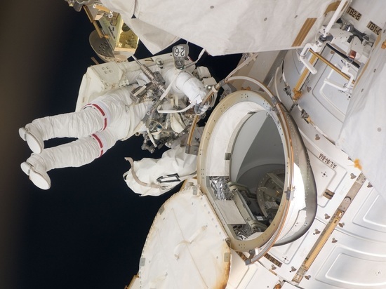 Космонавты собрались изменить вентиляцию на поврежденном корабле «Союз МС-22»