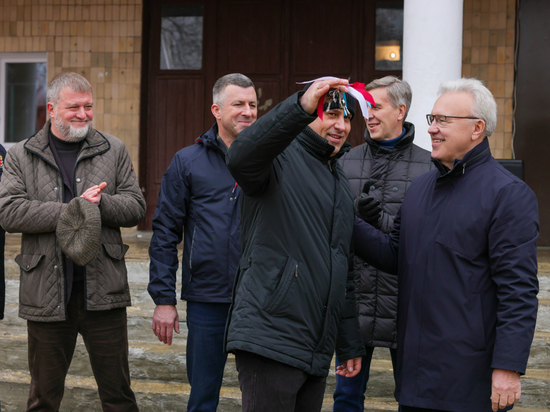 Губернатор Красноярского края Александр Усс посетил Свердловский район ЛНР