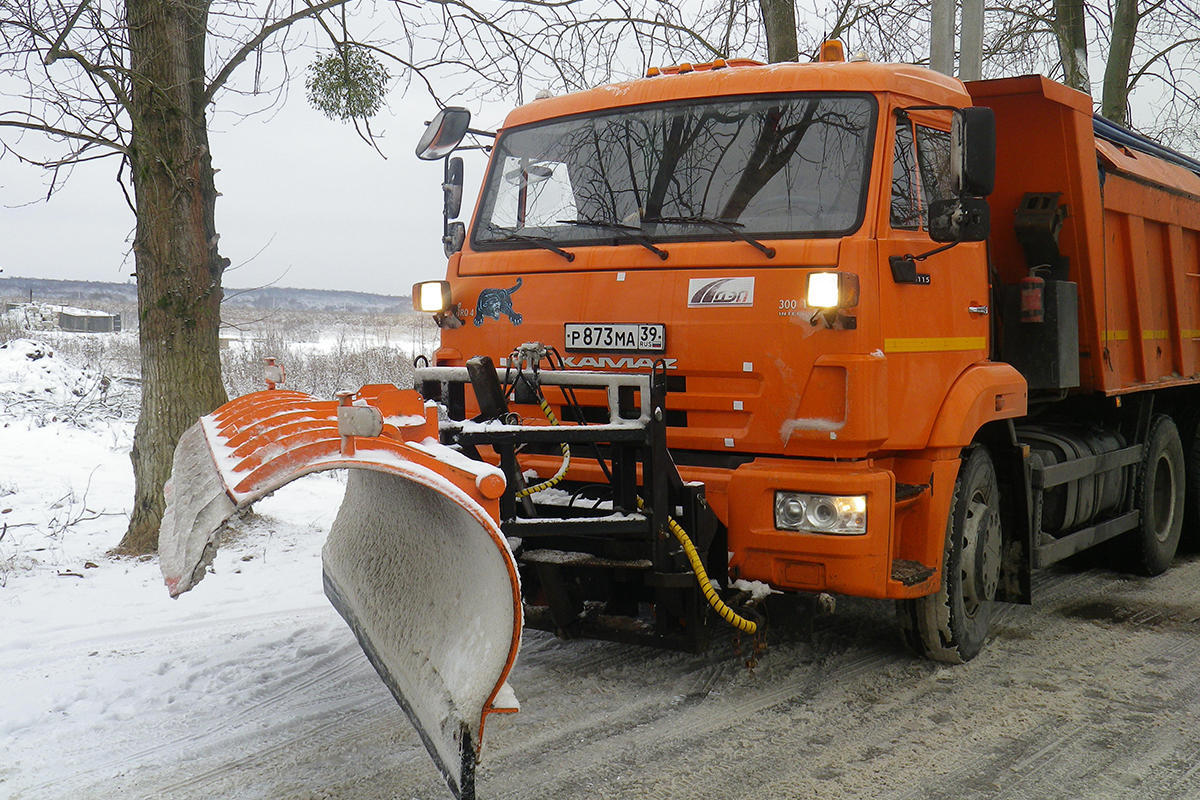 Камаз для уборки дорог