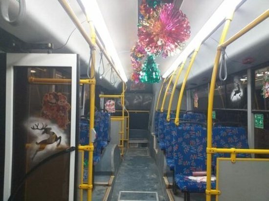 В Тамбове вышел на маршрут первый новогодний автобус