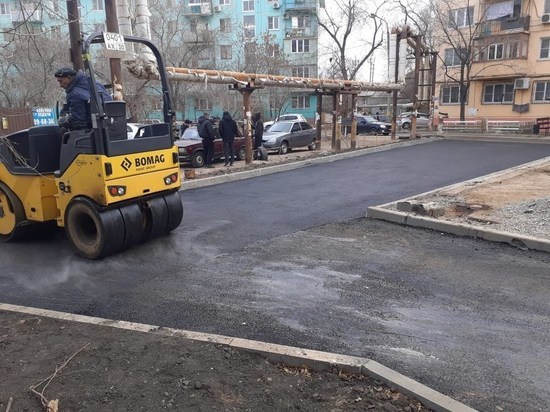  В Астрахани отремонтировали 16 дворовых территорий