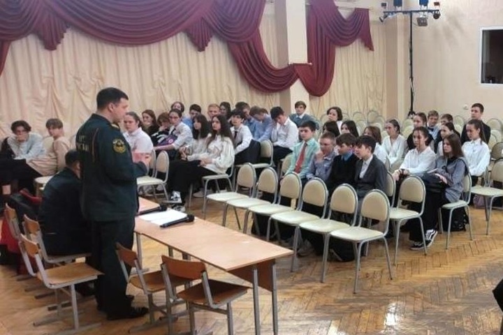 Школа 74 пенза. Ученики в школе. Зимняя школа. 41 Школа Пенза.