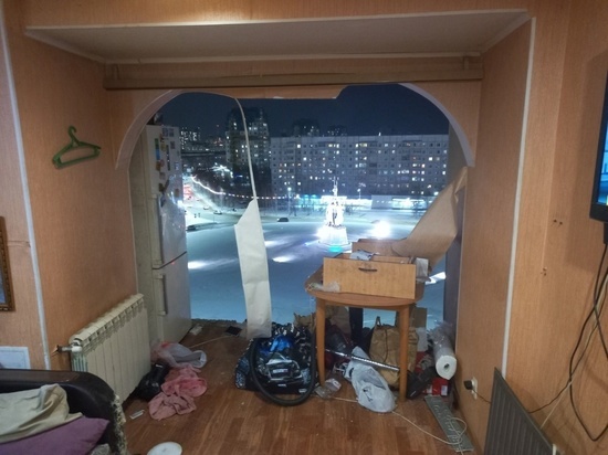 В Сургуте взрыв самогонного аппарата пробил дыру в квартире многоэтажки