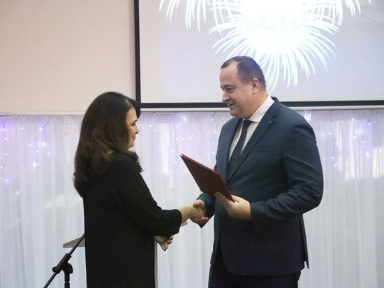 Глава Серпухова поздравил коллектив школы № 5 с юбилеем