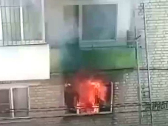Из дома в поселке Забайкалья из-за пожара эвакуировались 28 человек