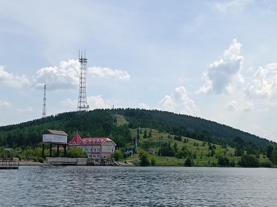 Гигантский каток открыли под Екатеринбургом