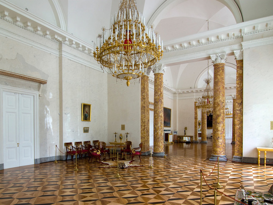 Правительство РФ выделило дополнительные средства на реставрацию Александровского дворца