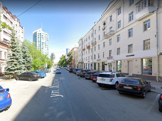 Неизвестный похитил Деда Мороза в центре Екатеринбурга